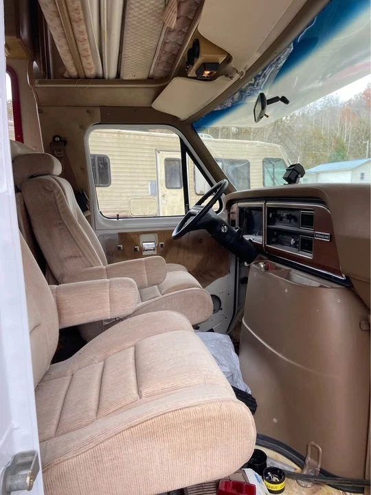 1987 Winnebago - Image 8 of 10