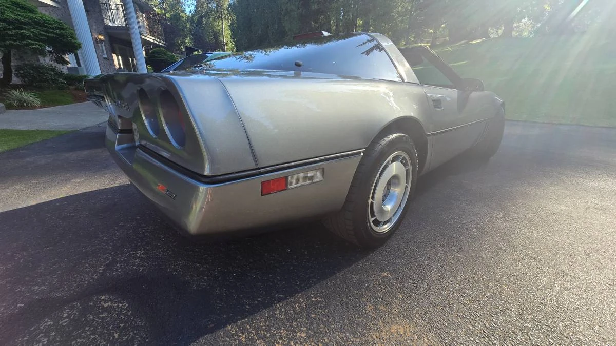1987 Chevrolet Corvette C4 - Image 3 of 10
