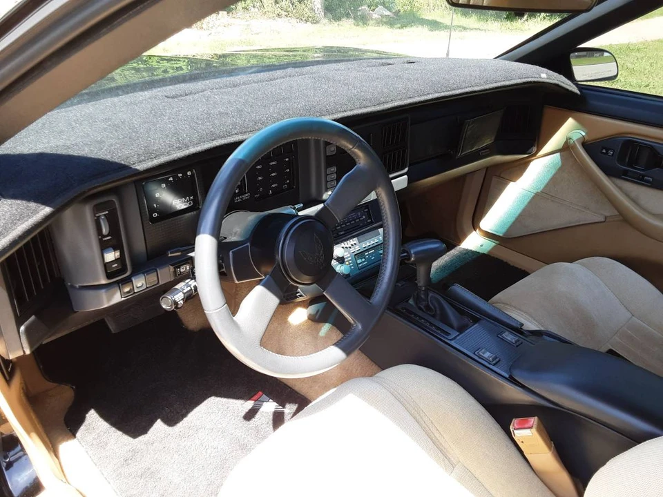 1987 Pontiac Firebird Trans Am 3rd Gen - Image 7 of 9