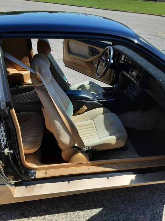 1987 Pontiac Firebird Trans Am 3rd Gen - Image 6 of 9