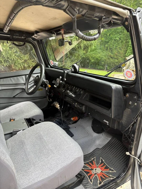 1987 Jeep YJ Wrangler - Image 6 of 14