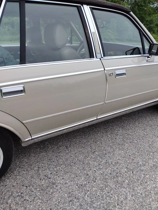 1987 Lincoln Continental 7th Gen - Image 10 of 24