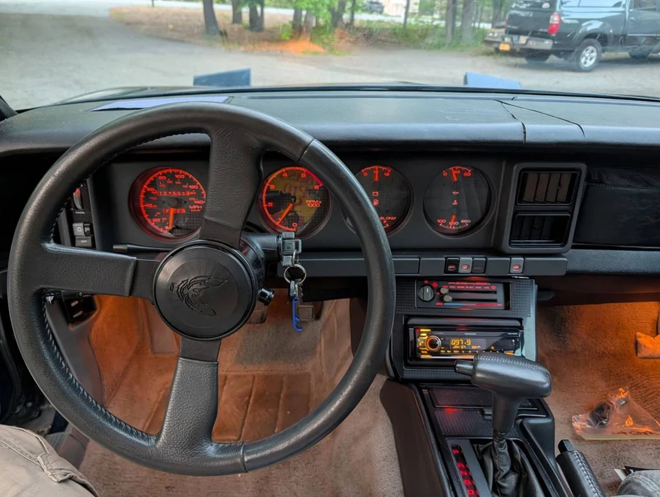 1987 Pontiac Firebird Trans Am 3rd Gen - Image 8 of 11