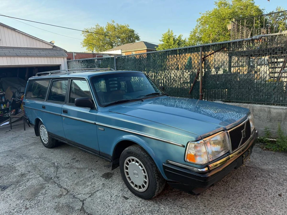 1987 Volvo 245 - Image 9 of 20