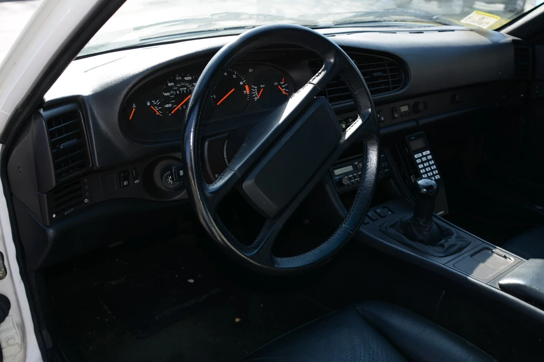 1987 Porsche 944 - Image 29 of 31