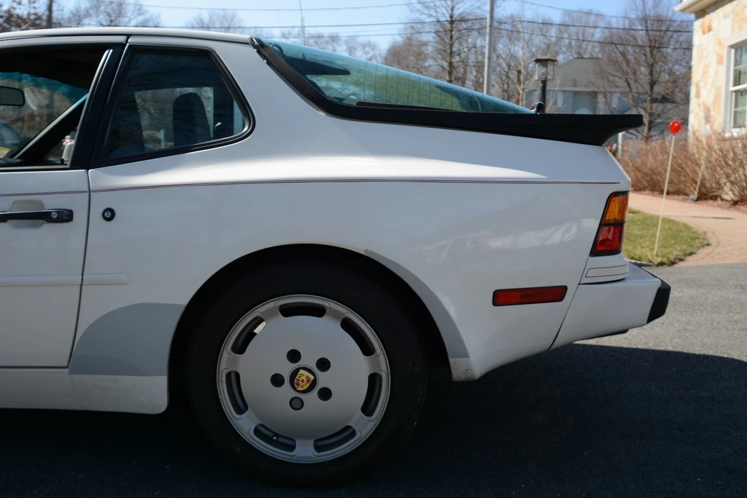 1987 Porsche 944 - Image 12 of 31