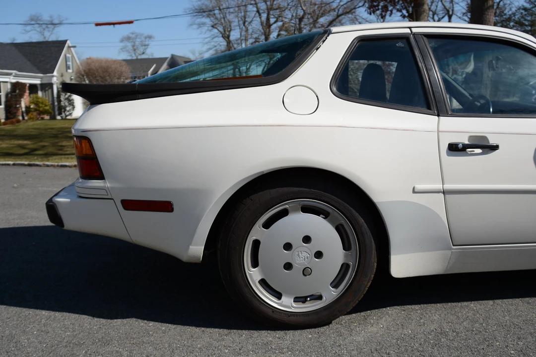 1987 Porsche 944 - Image 9 of 31