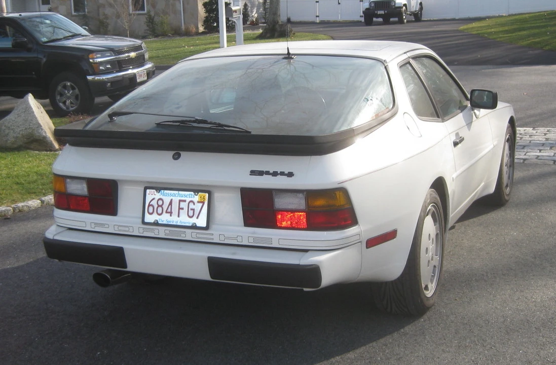 1987 Porsche 944 - Image 13 of 31