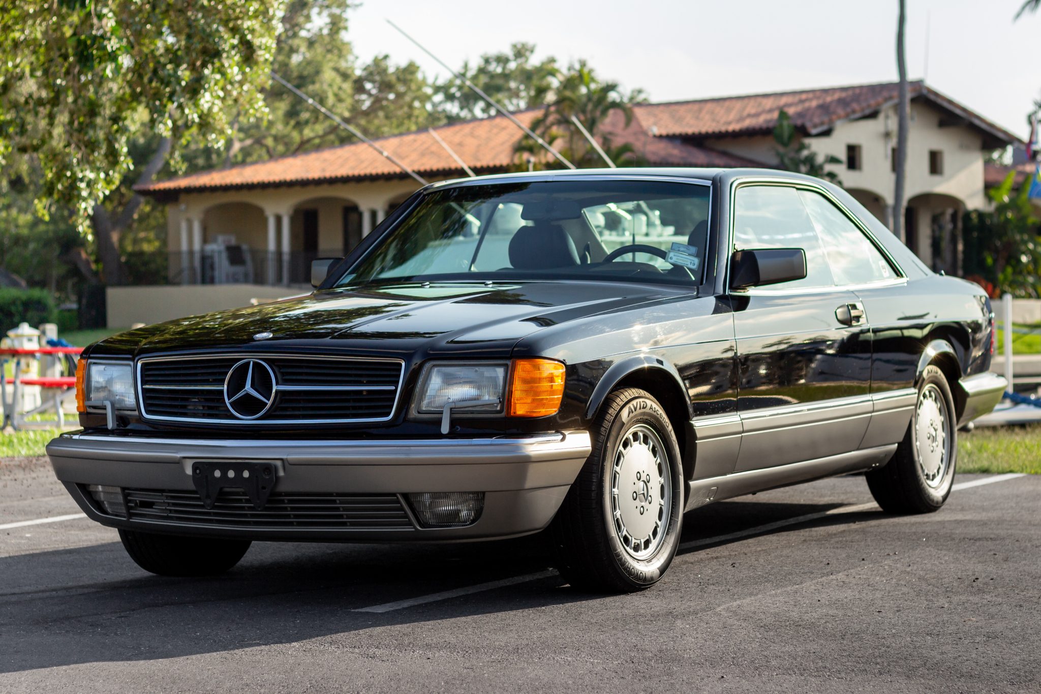 26k-Mile 1987 Mercedes-Benz 560SEC