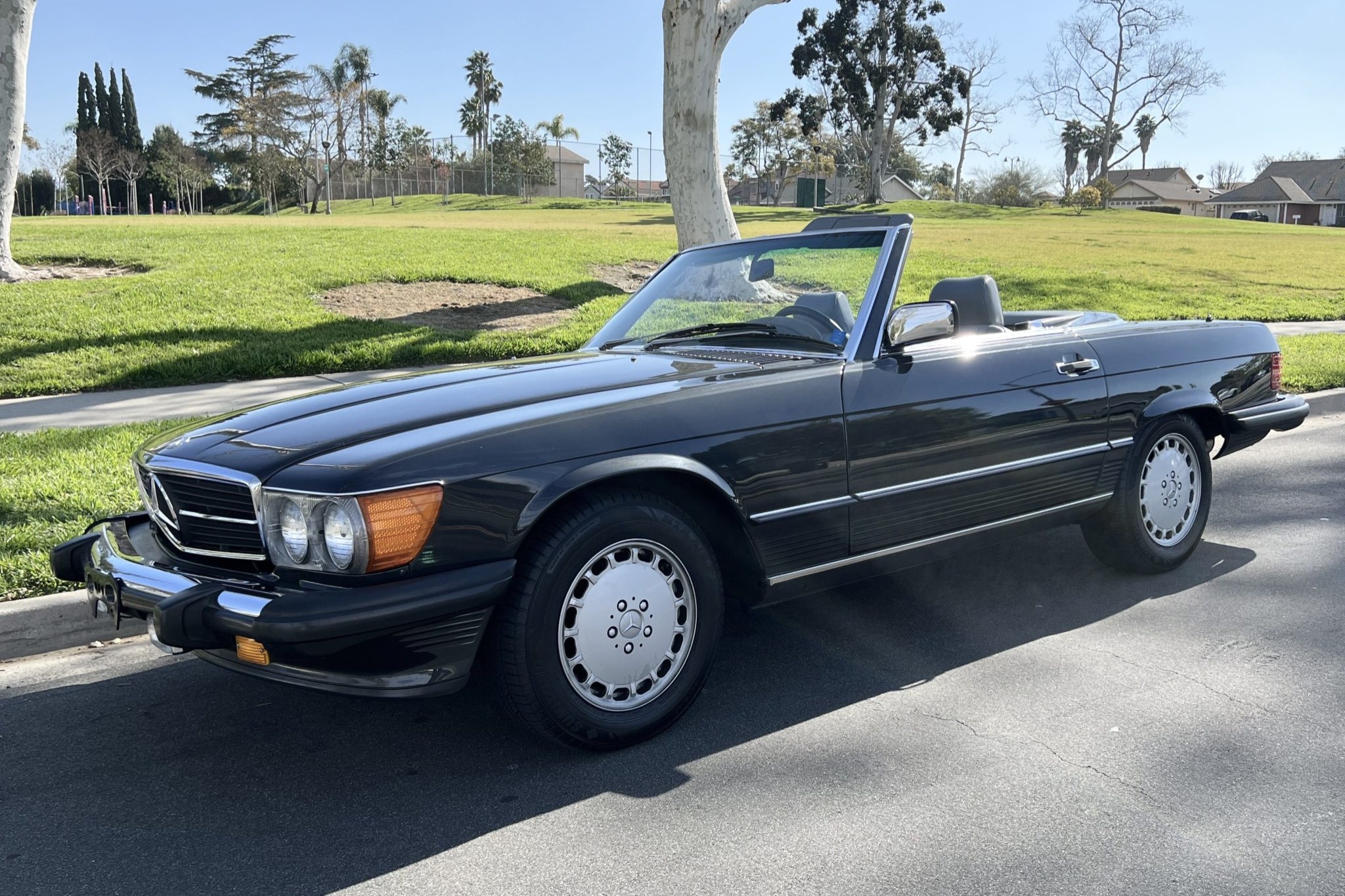 1987 Mercedes-Benz 560SL