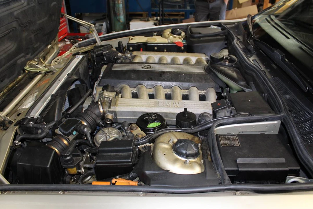 1988 BMW E32 7 Series - Image 5 of 6