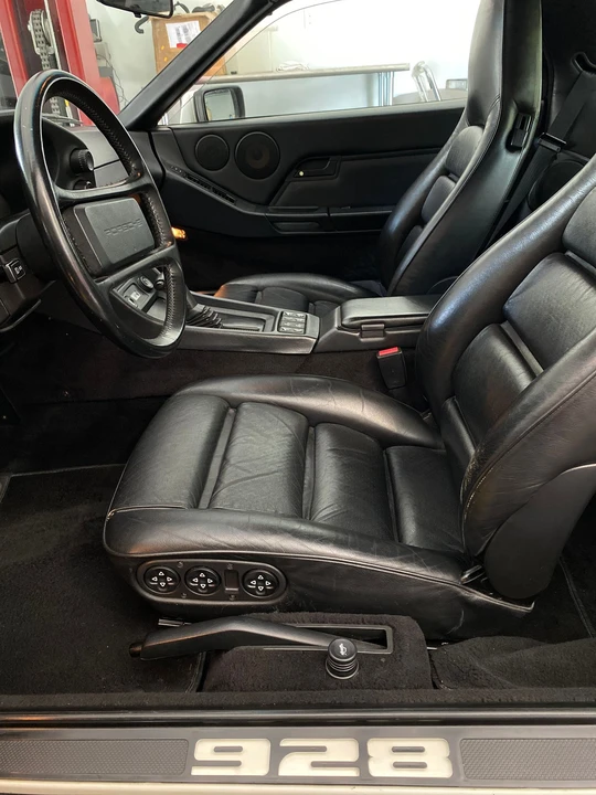 1988 Porsche 928 S4 - Image 17 of 31