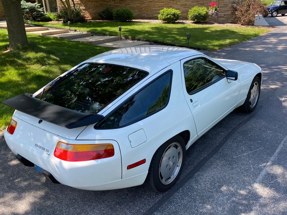 1988 Porsche 928 S4 - Image 7 of 31