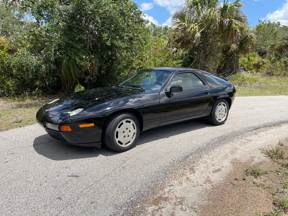 1988 Porsche 928 S4 - Image 2 of 31