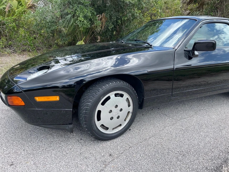 1988 Porsche 928 S4 - Image 16 of 31