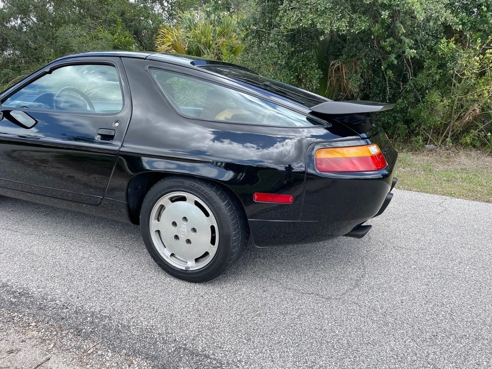 1988 Porsche 928 S4 - Image 18 of 31