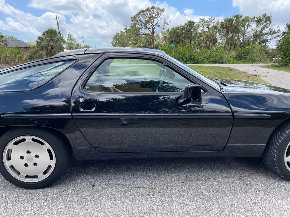 1988 Porsche 928 S4 - Image 22 of 31