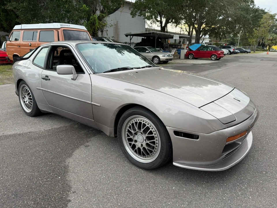 1988 Porsche 944 Turbo - Image 4 of 17