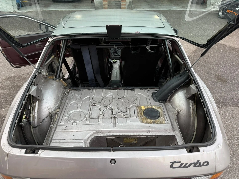 1988 Porsche 944 Turbo - Image 14 of 17