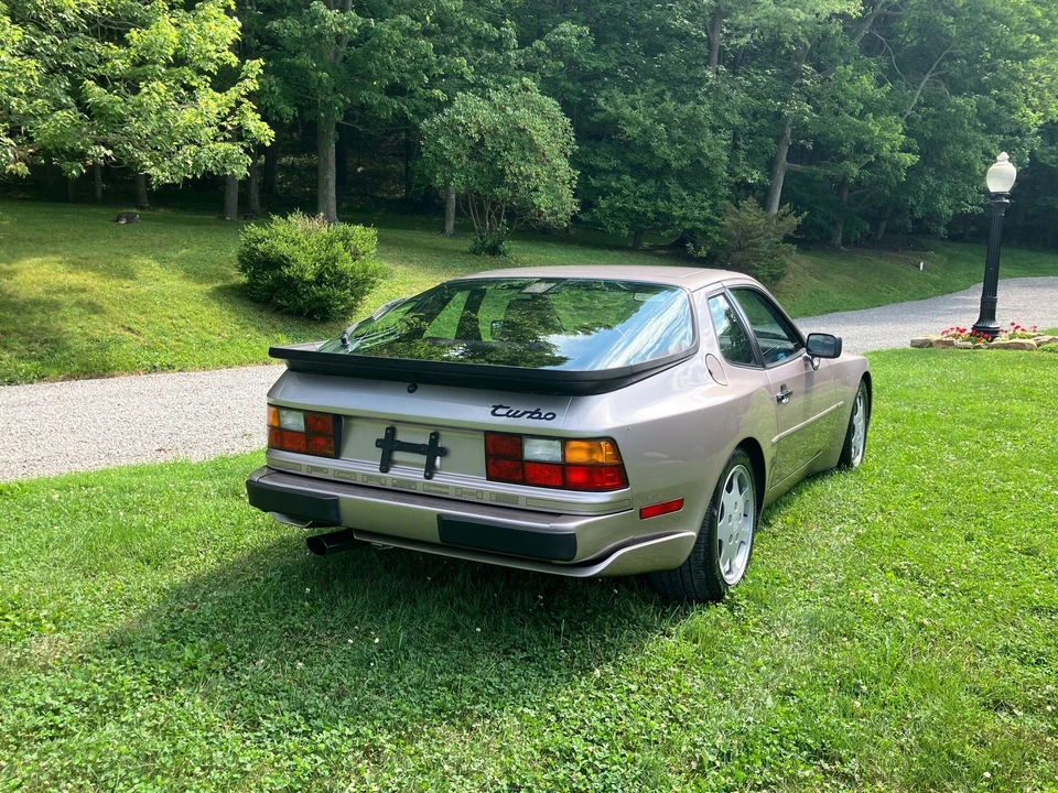 1988 Porsche 944 Turbo S - Image 23 of 26