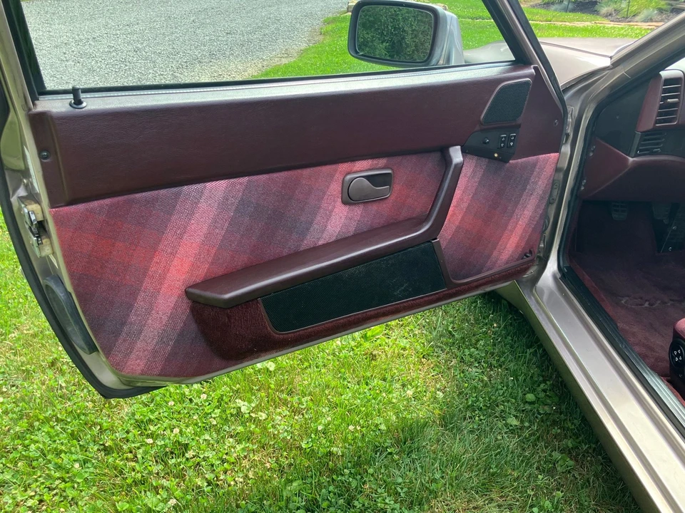 1988 Porsche 944 Turbo S - Image 19 of 26