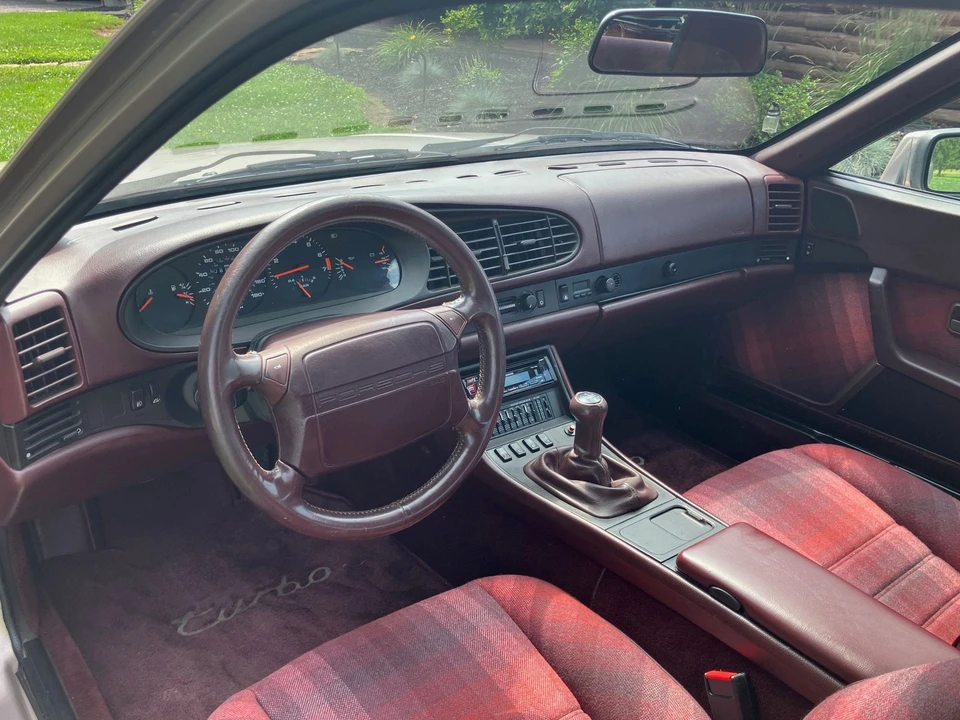1988 Porsche 944 Turbo S - Image 16 of 26