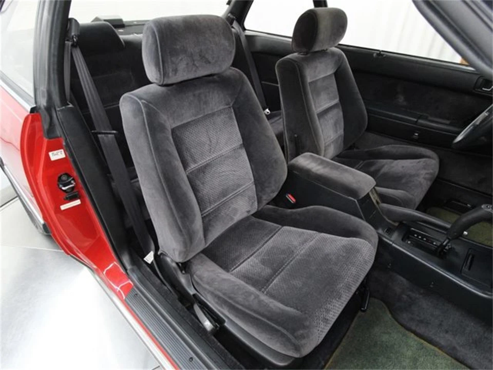 1988 Acura Legend 1st Gen - Image 17 of 31