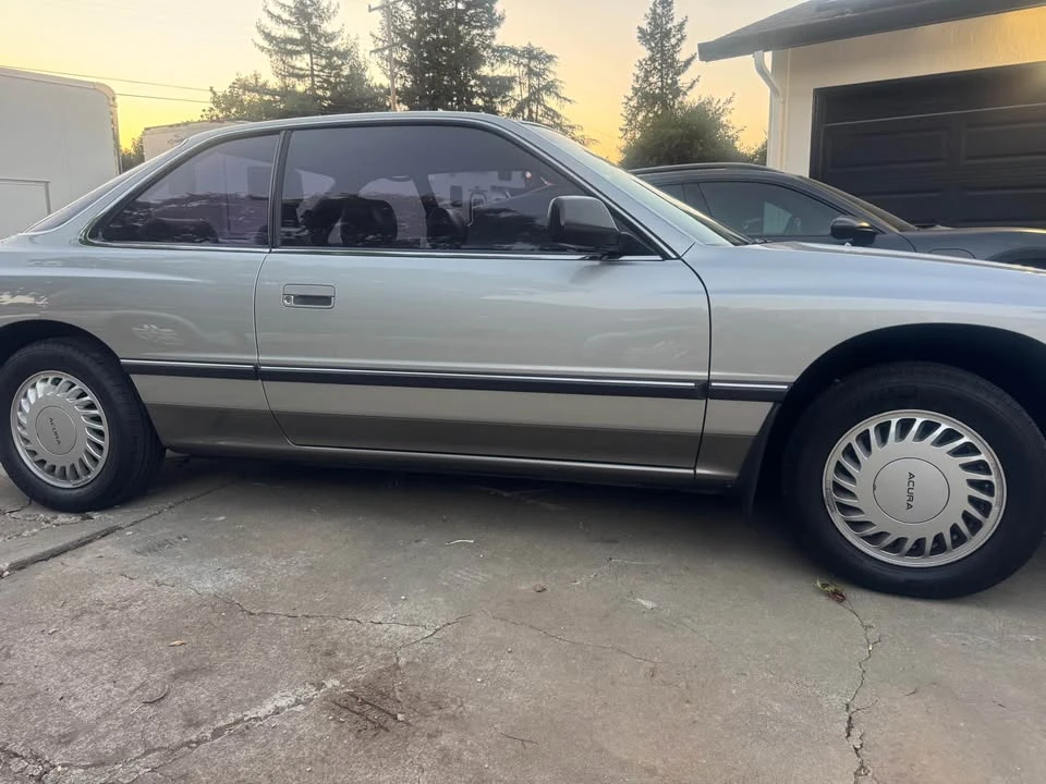 1988 Acura Legend 1st Gen - Image 2 of 10