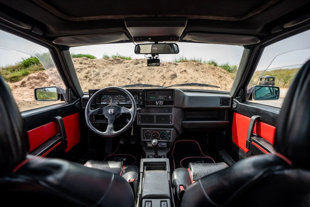 1988 Alfa Romeo 75/Milano - Image 19 of 30