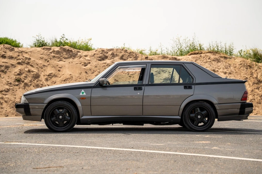1988 Alfa Romeo 75/Milano - Image 8 of 30