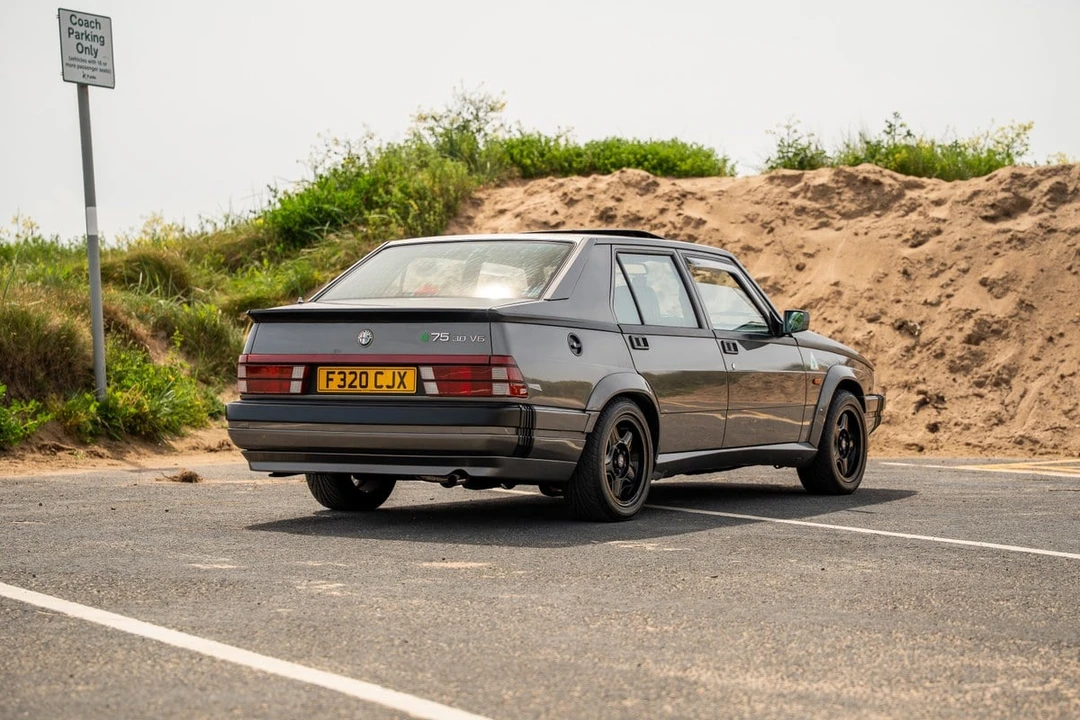 1988 Alfa Romeo 75/Milano - Image 10 of 30
