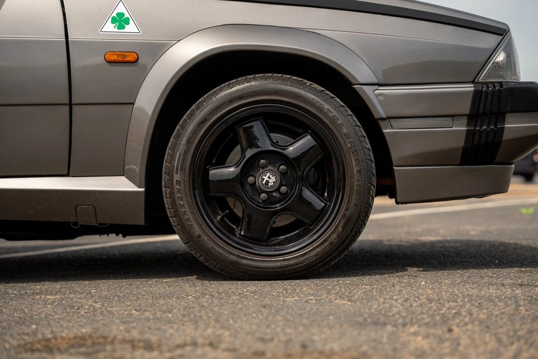 1988 Alfa Romeo 75/Milano - Image 14 of 30