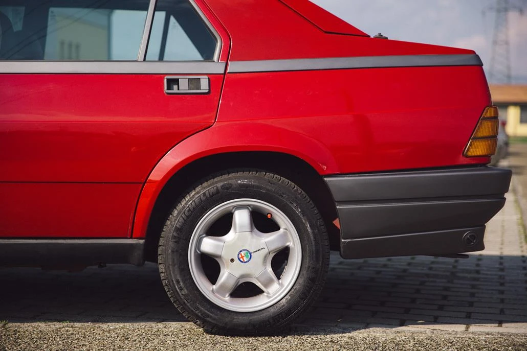 1988 Alfa Romeo 75/Milano - Image 14 of 31