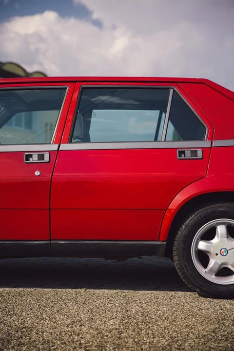1988 Alfa Romeo 75/Milano - Image 12 of 31