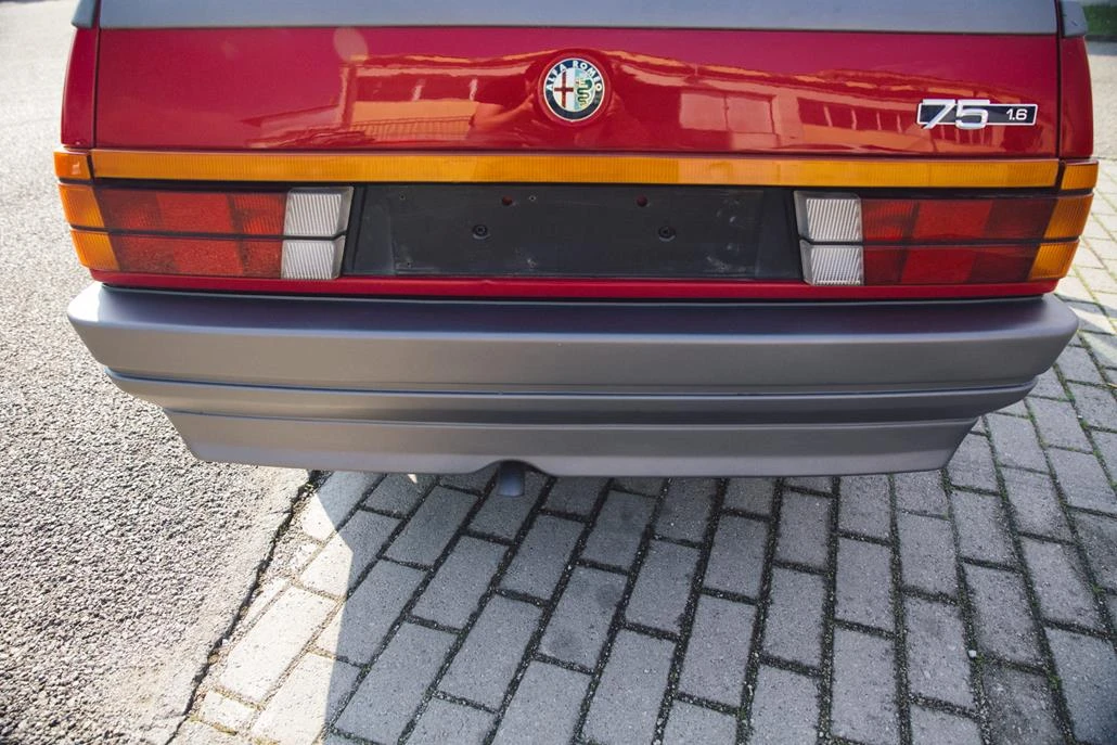 1988 Alfa Romeo 75/Milano - Image 8 of 31