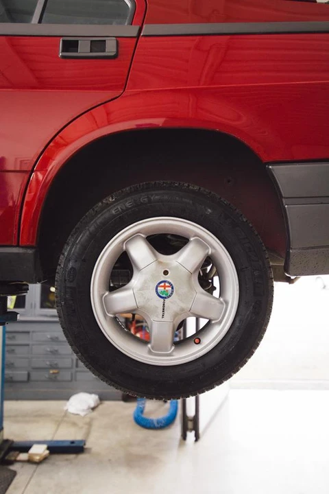 1988 Alfa Romeo 75/Milano - Image 25 of 31