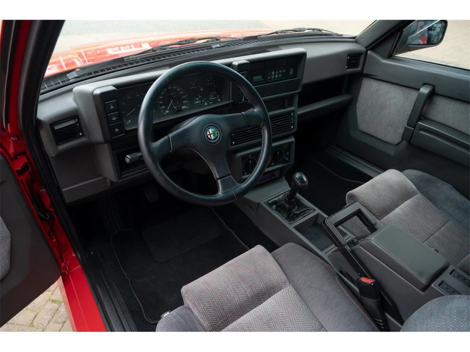 1988 Alfa Romeo 75/Milano - Image 5 of 9