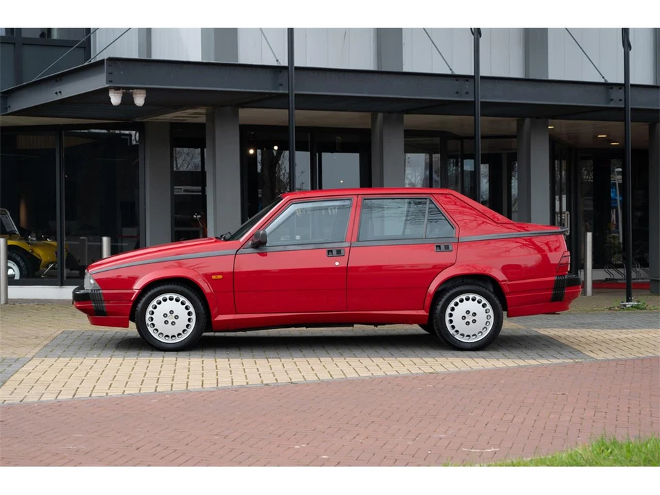 1988 Alfa Romeo 75/Milano - Image 2 of 9