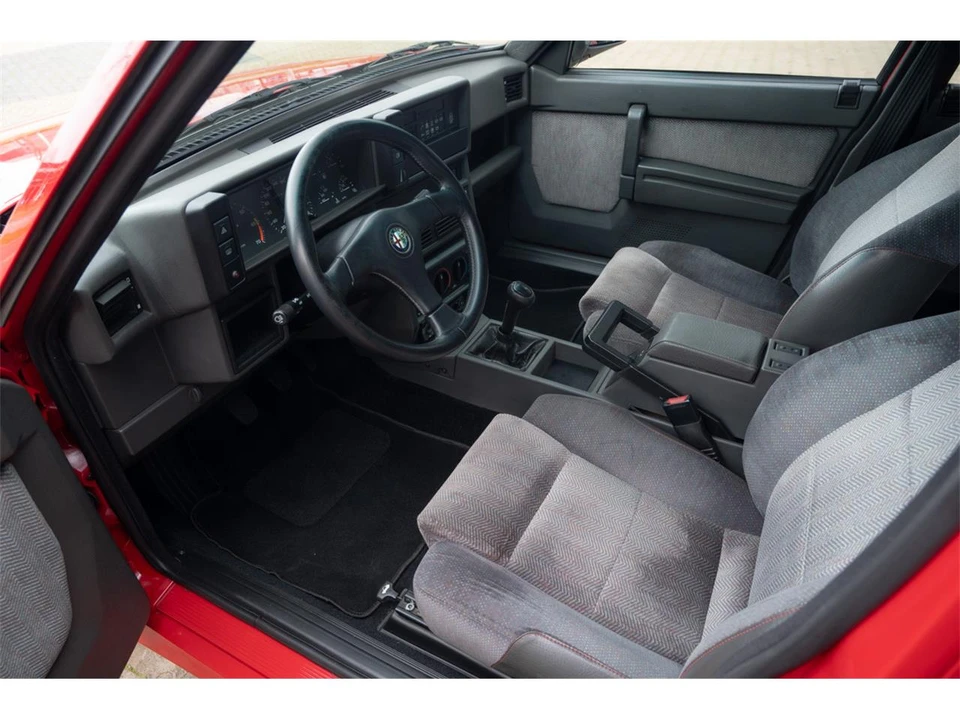 1988 Alfa Romeo 75/Milano - Image 6 of 9