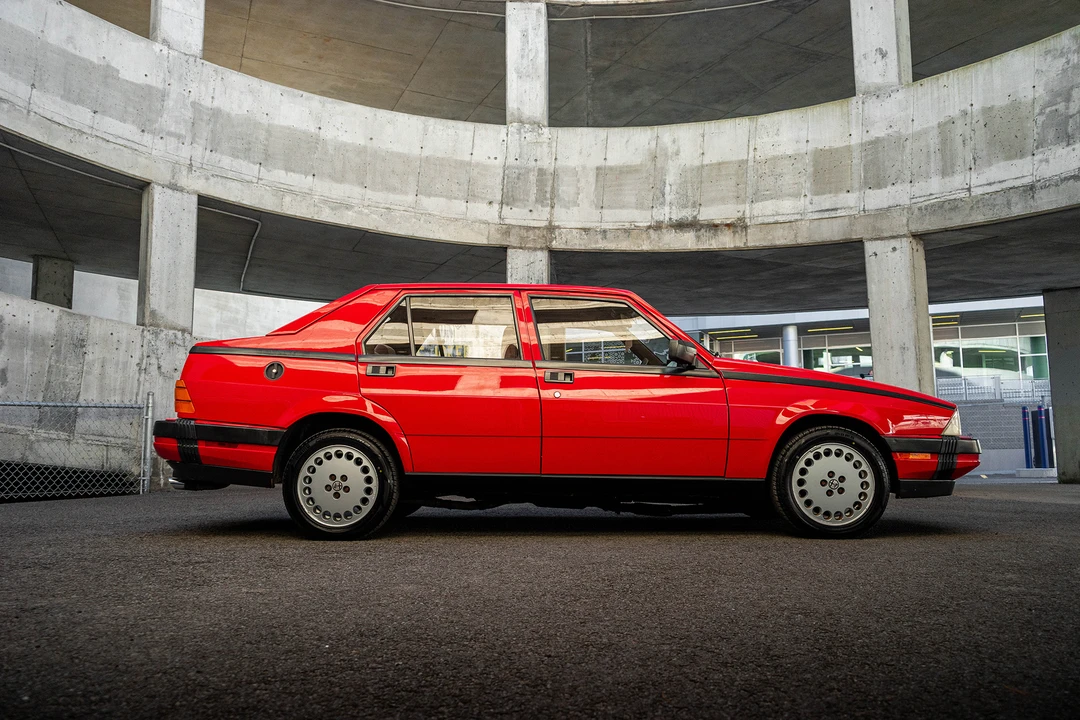 1988 Alfa Romeo 75/Milano - Image 19 of 31
