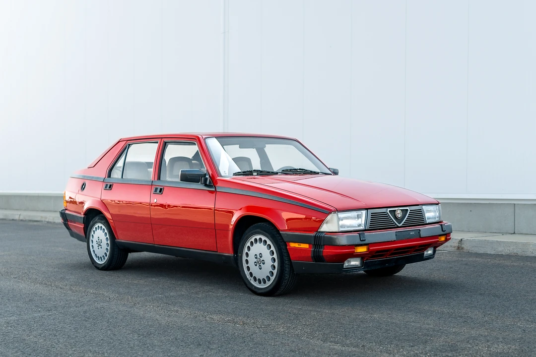 1988 Alfa Romeo 75/Milano - Image 11 of 31