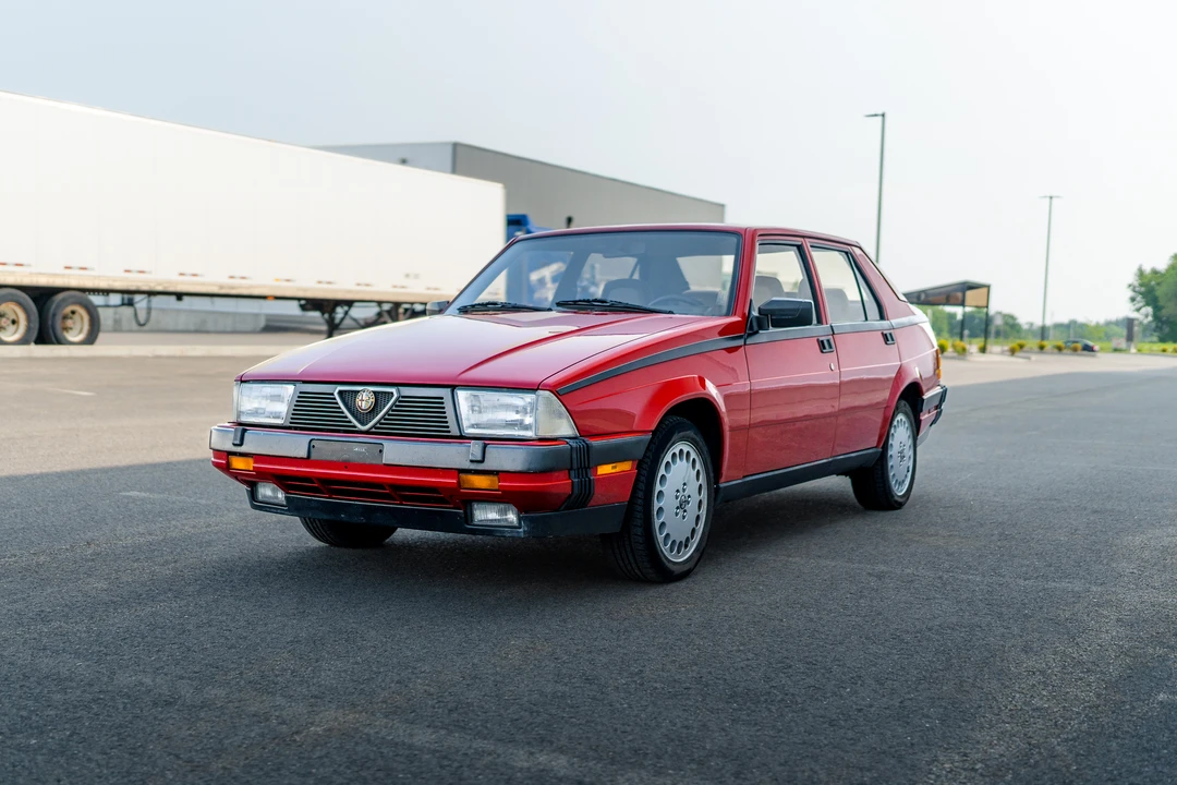 1988 Alfa Romeo 75/Milano - Image 2 of 31
