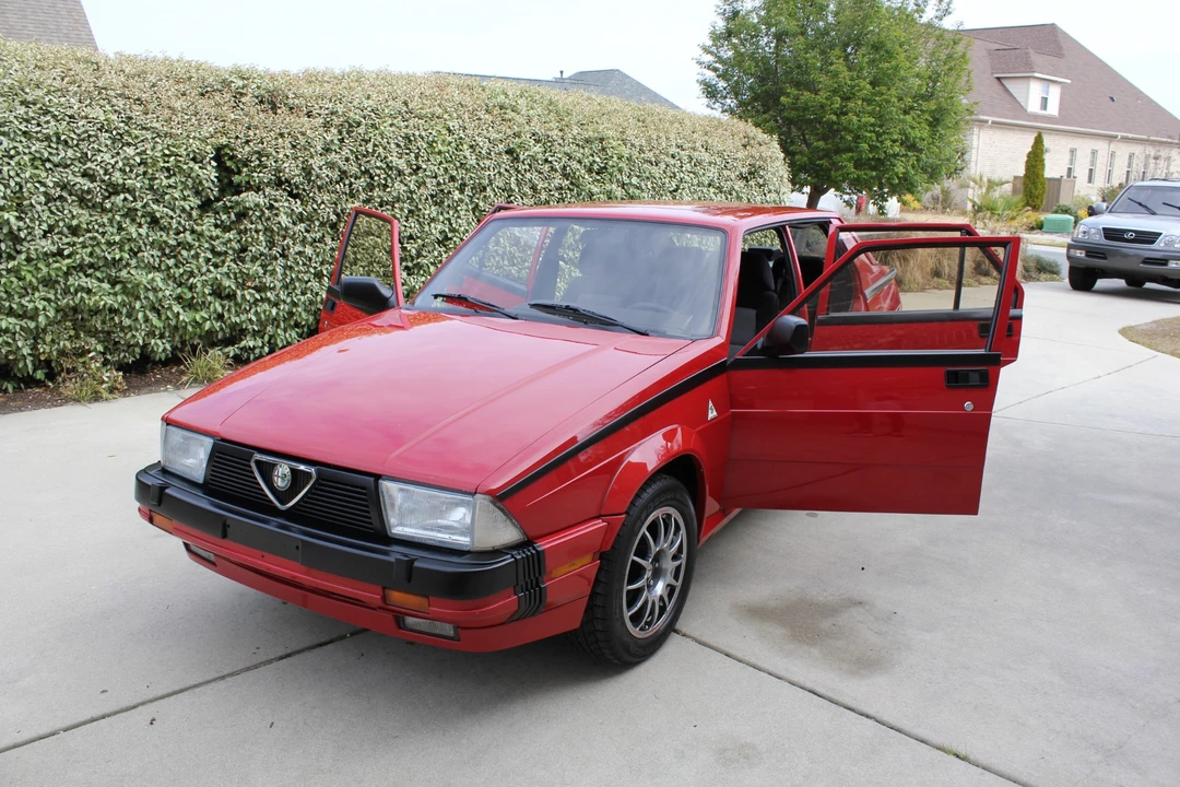 1988 Alfa Romeo 75/Milano - Image 4 of 31