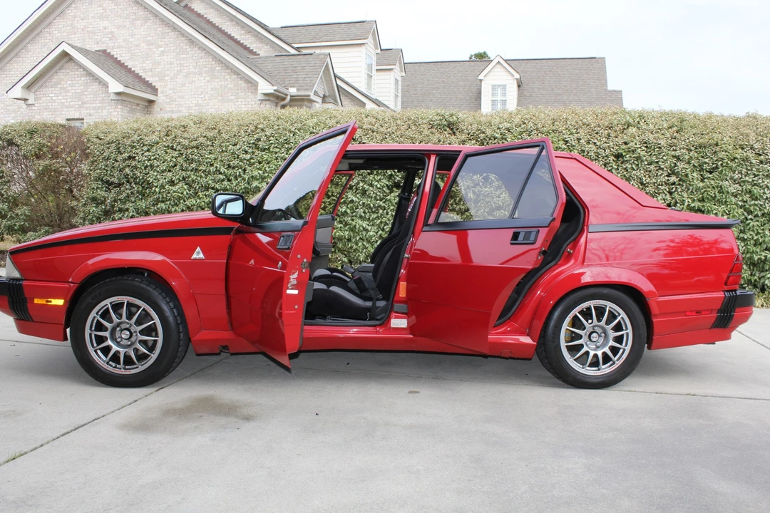 1988 Alfa Romeo 75/Milano - Image 5 of 31