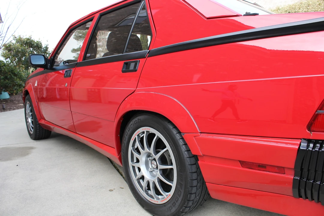 1988 Alfa Romeo 75/Milano - Image 24 of 31