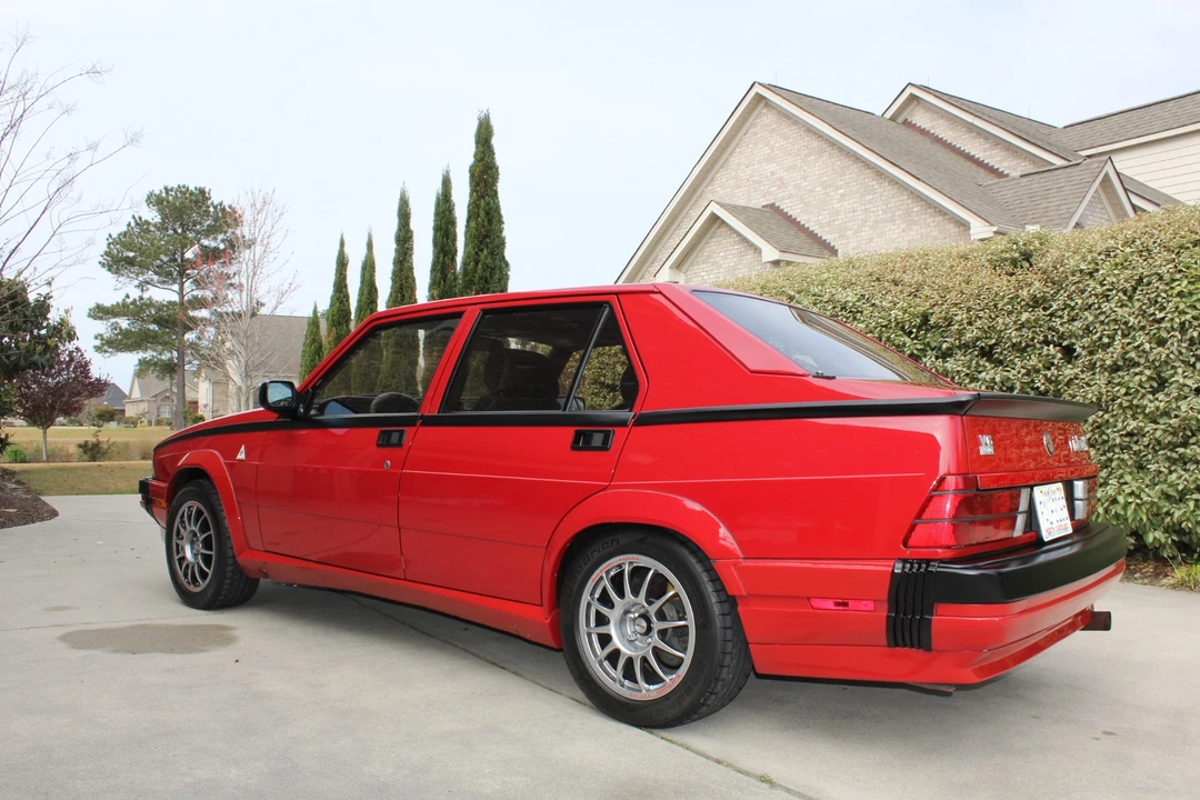 1988 Alfa Romeo 75/Milano - Image 17 of 31