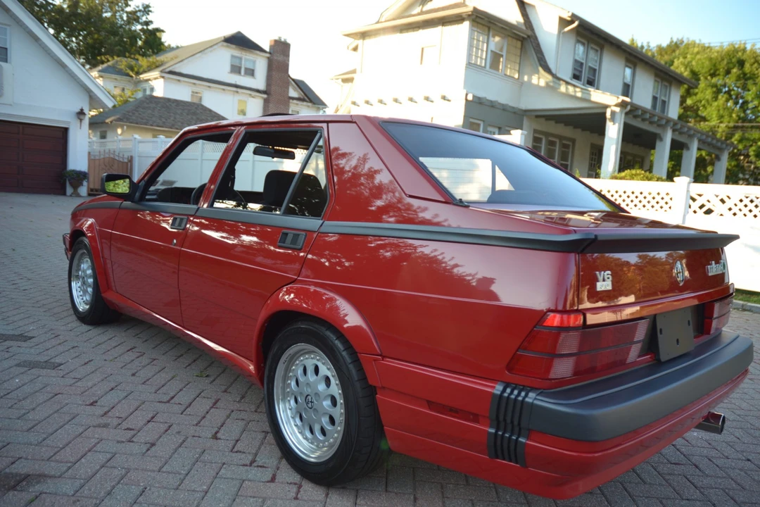 1988 Alfa Romeo 75/Milano - Image 9 of 31