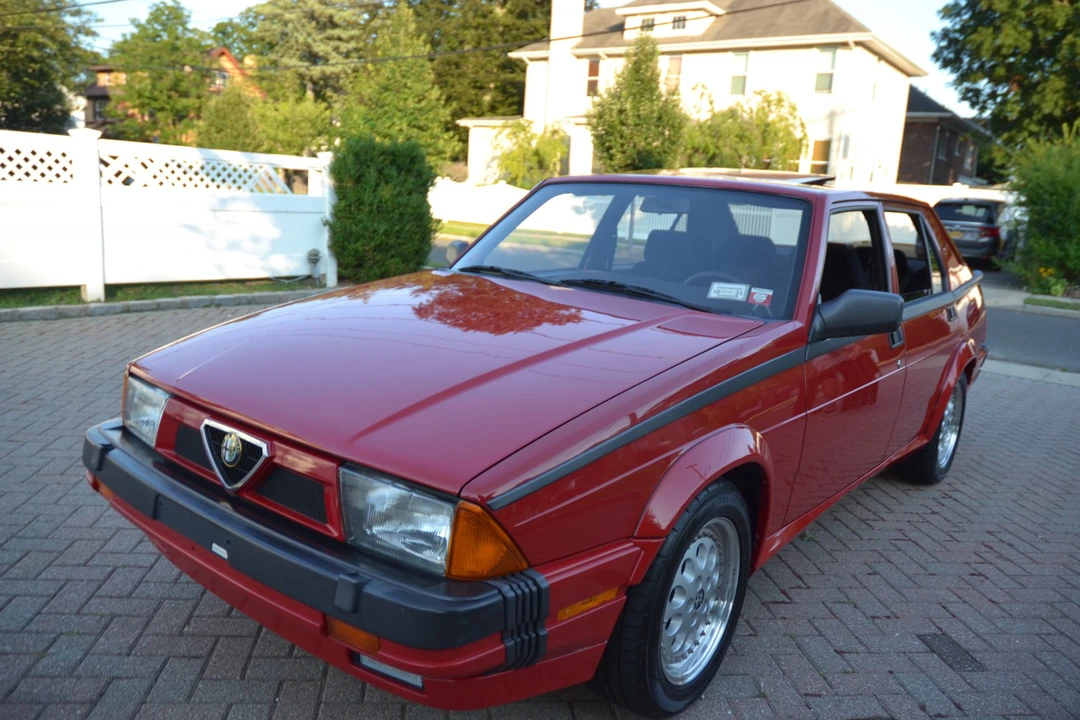 1988 Alfa Romeo 75/Milano - Image 5 of 31