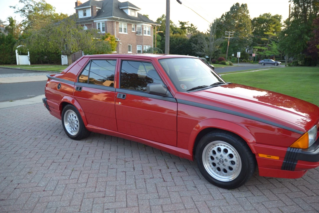 1988 Alfa Romeo 75/Milano - Image 23 of 31