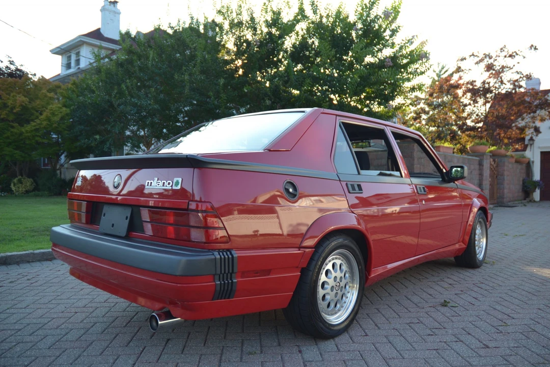 1988 Alfa Romeo 75/Milano - Image 15 of 31